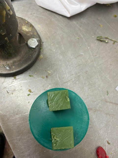 Top view of the wax stopper cap with gates